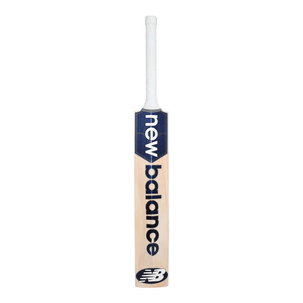 New Balance DC 800 Junior Cricket Bat 2025