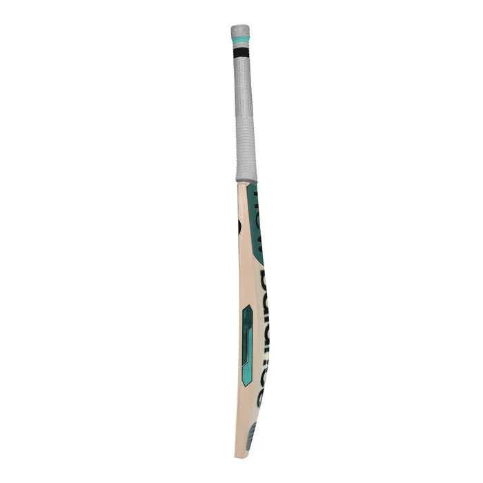 New Balance Burn 600 Junior Cricket Bat 2025