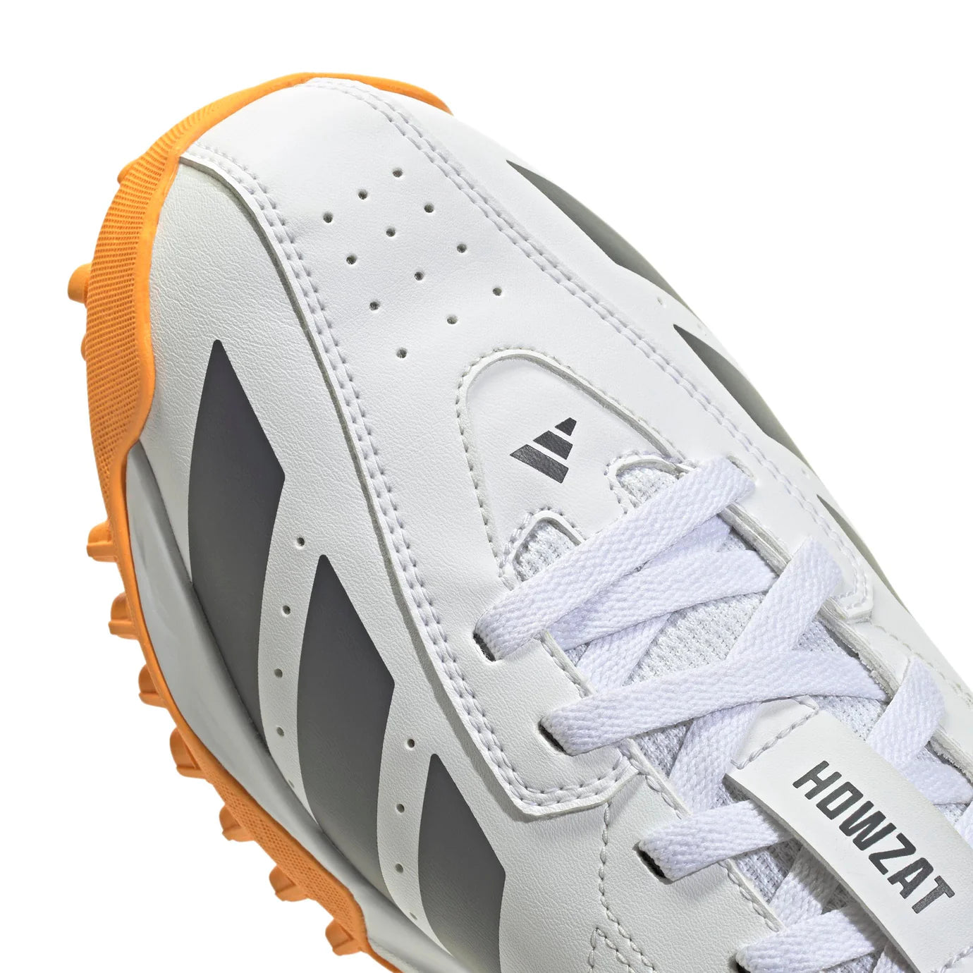 Adidas Howzat Spikeless Cricket Shoes - White 2026 - Mid-Season Sale uzisports Adidas Howzat Spikeless Cricket Shoes - White 2026 - Mid-Season Sale uzisports