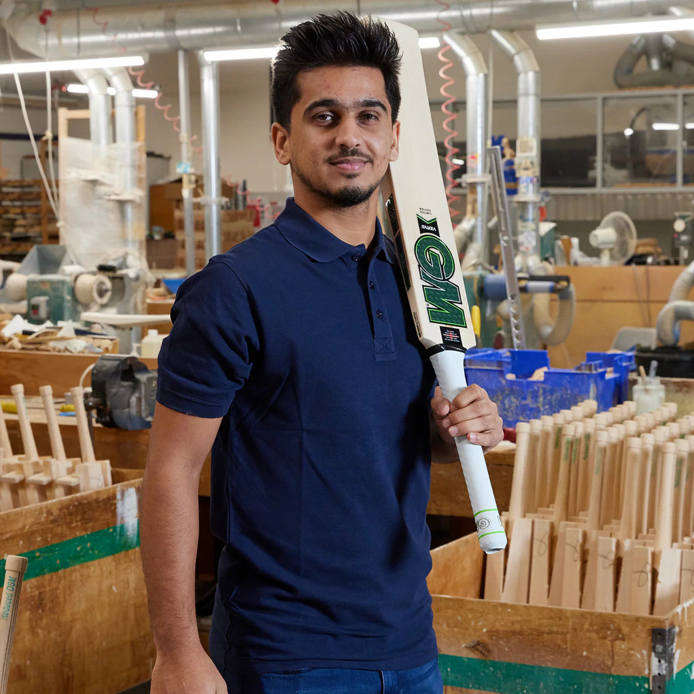 Gunn & Moore Saim Ayub 808 Cricket Bat