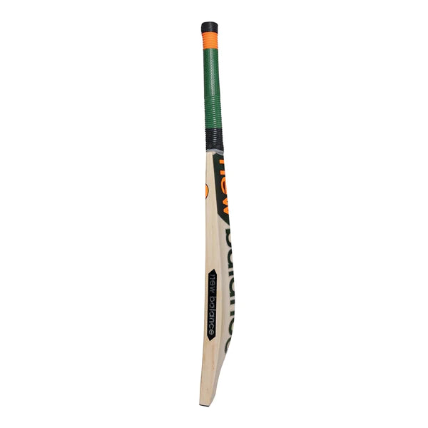 New Balance DC 880 Cricket Bat 2023