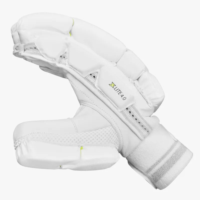 DSC Xlite 4.0 Junior Batting Gloves 2024